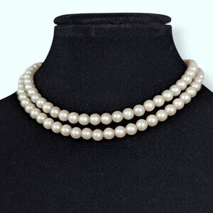 V. Faux Pearl Beaded Necklace